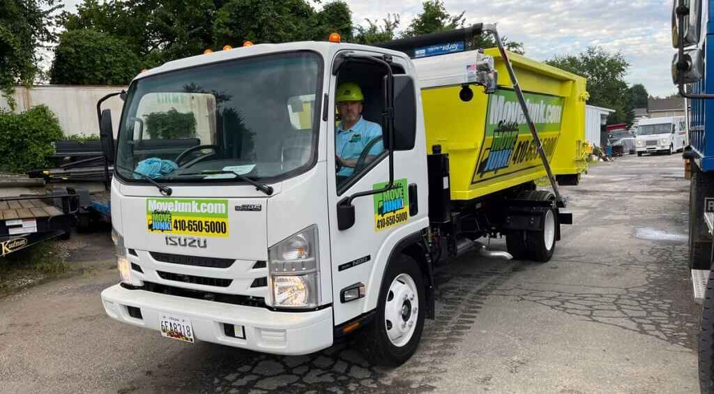 Move Junk truck with dumpster